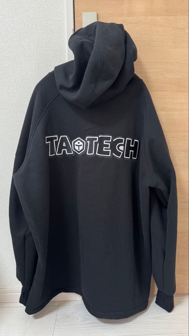 新品・未使用！！　TA TECH ブラック フード付き Lサイズ