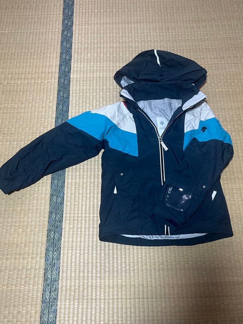 DESCENTE 150 キッズスキーウェア上下セット