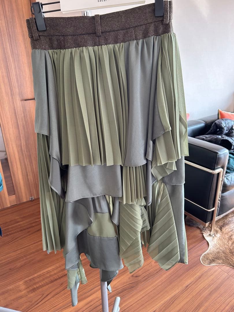 モモコ‼️ sacai プリーツフレアミックススカート