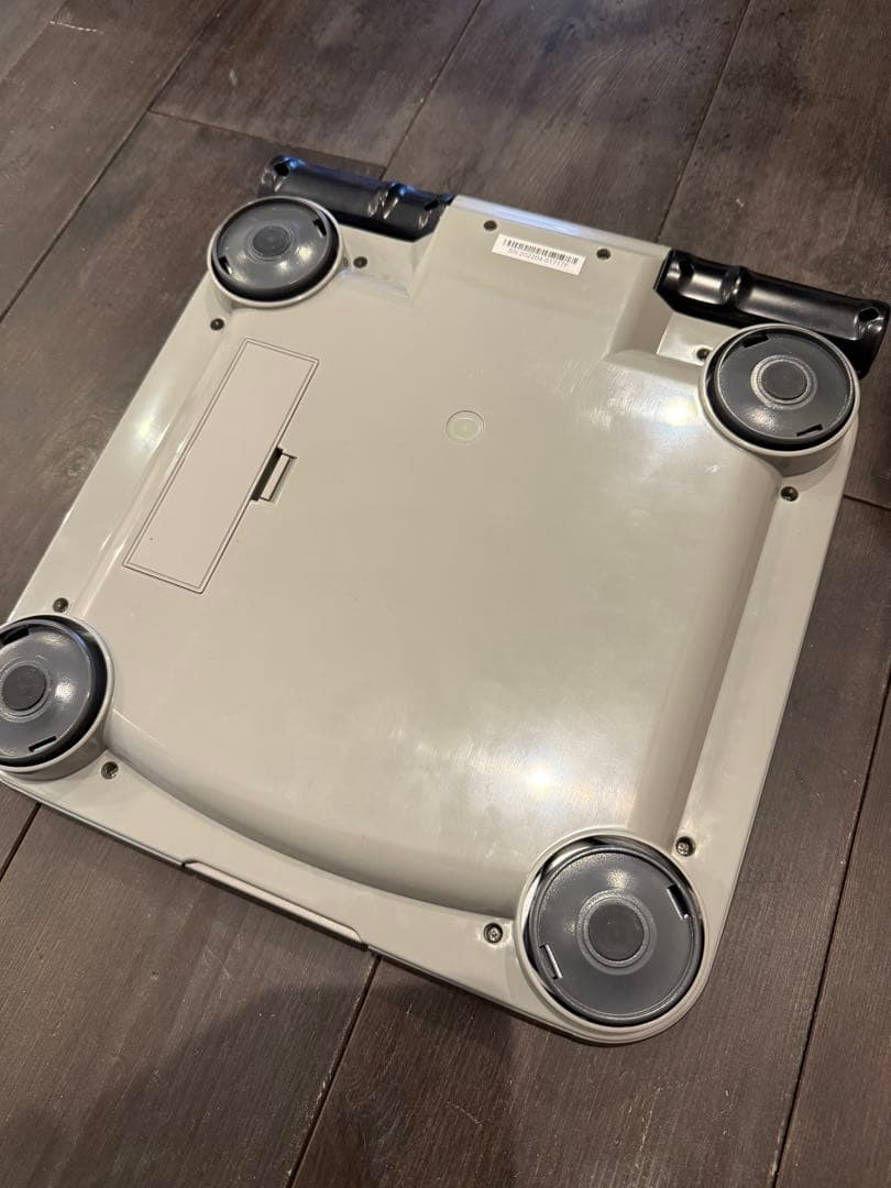 【綺麗め】オムロン　HBF-710-J karada scan 体組成計