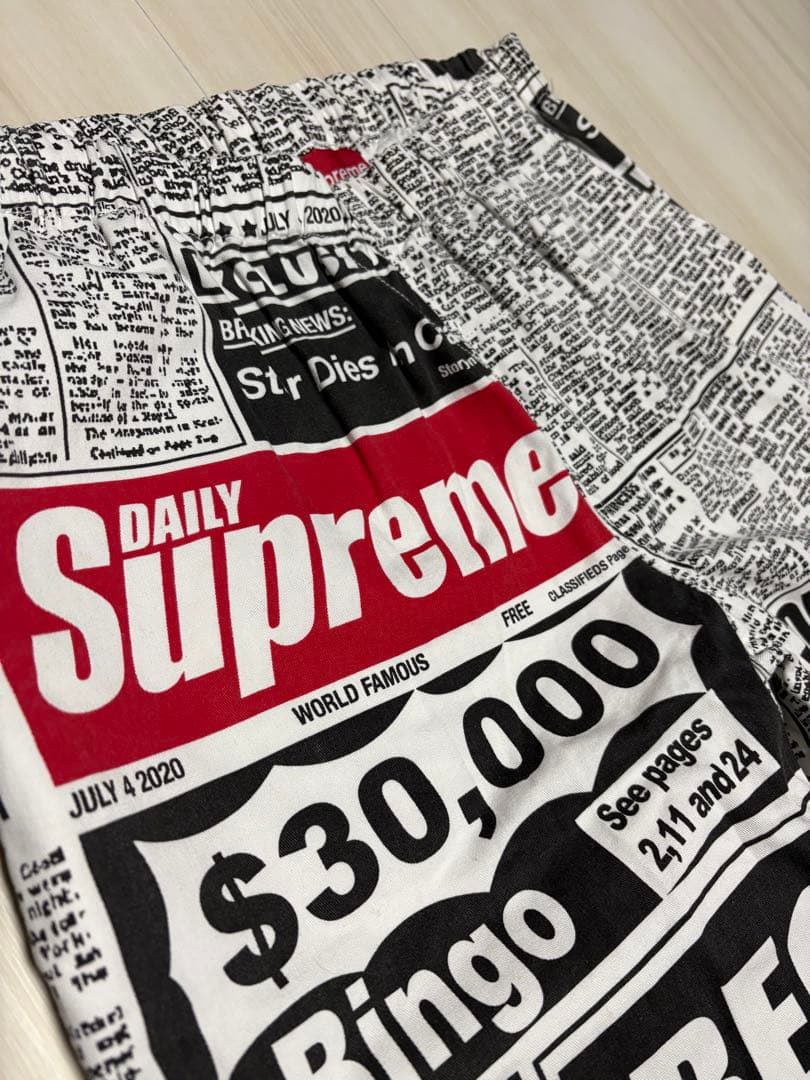 Supreme ニュースプリントパンツ