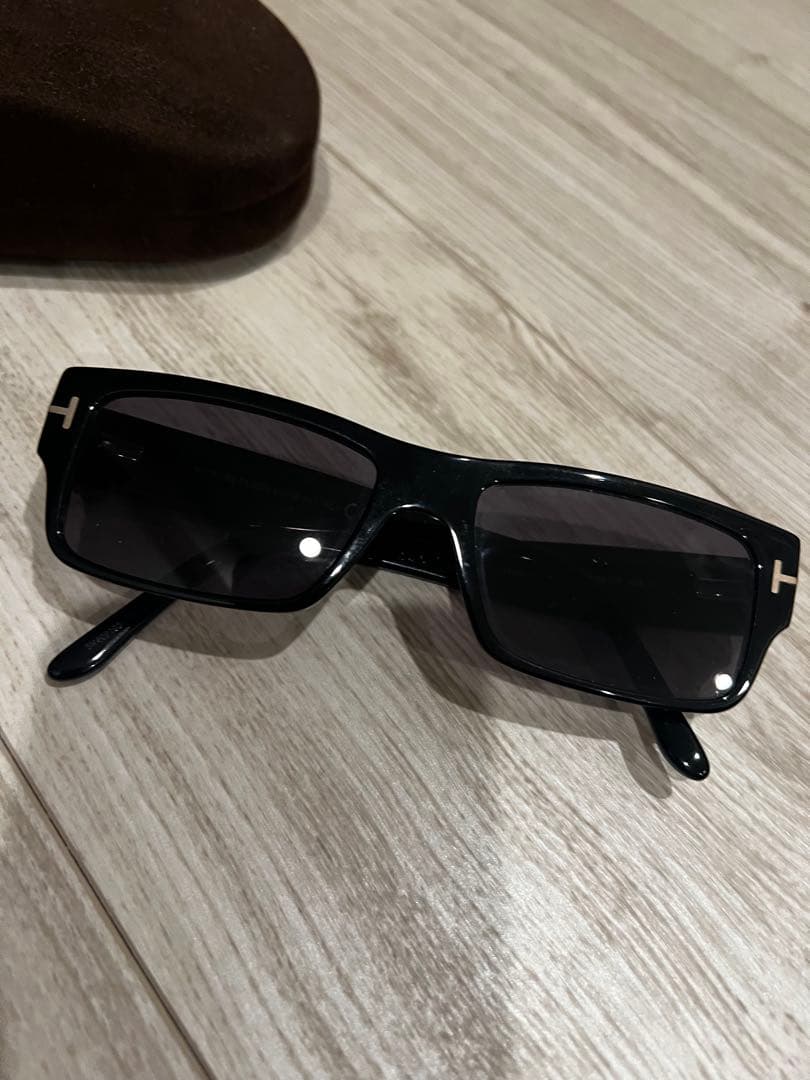 す*き様 TOM FORD サングラス ケース付き