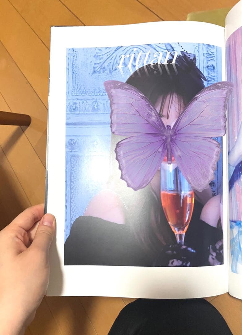 合同写真集「eight,」数量限定販売