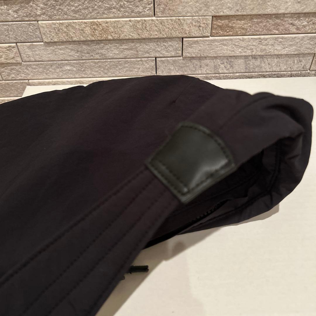 【北欧、暮らしの道具店】ムーン型のクロスボディバッグ　黒