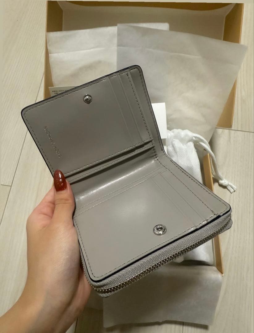 MICHAEL KORS 二つ折り財布 グレー