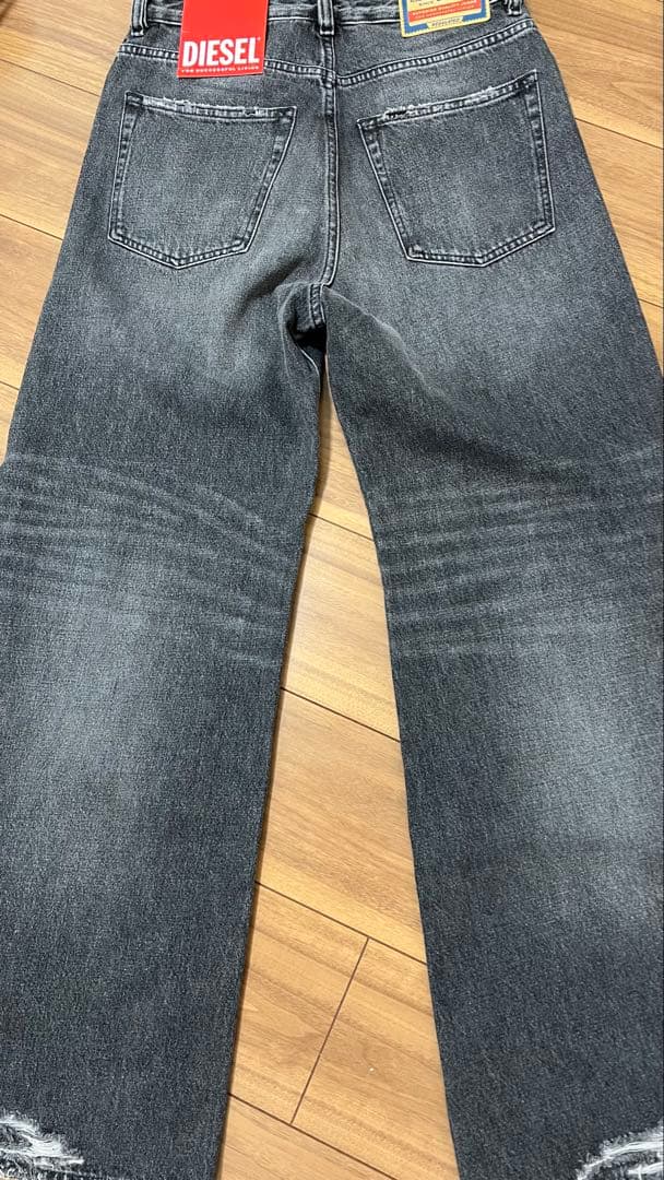 Diesel D-Sire W24L30 ワイドデニム 新品タグ付き