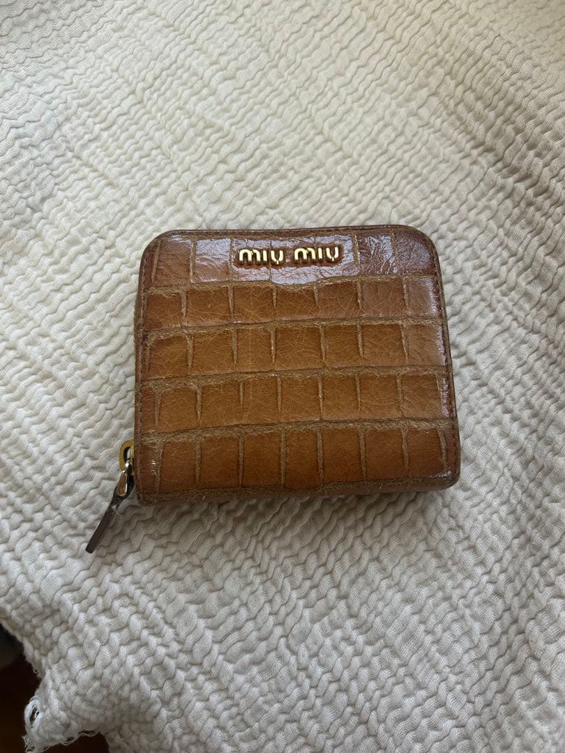 【er】 miu miu キャメル 二つ折り財布