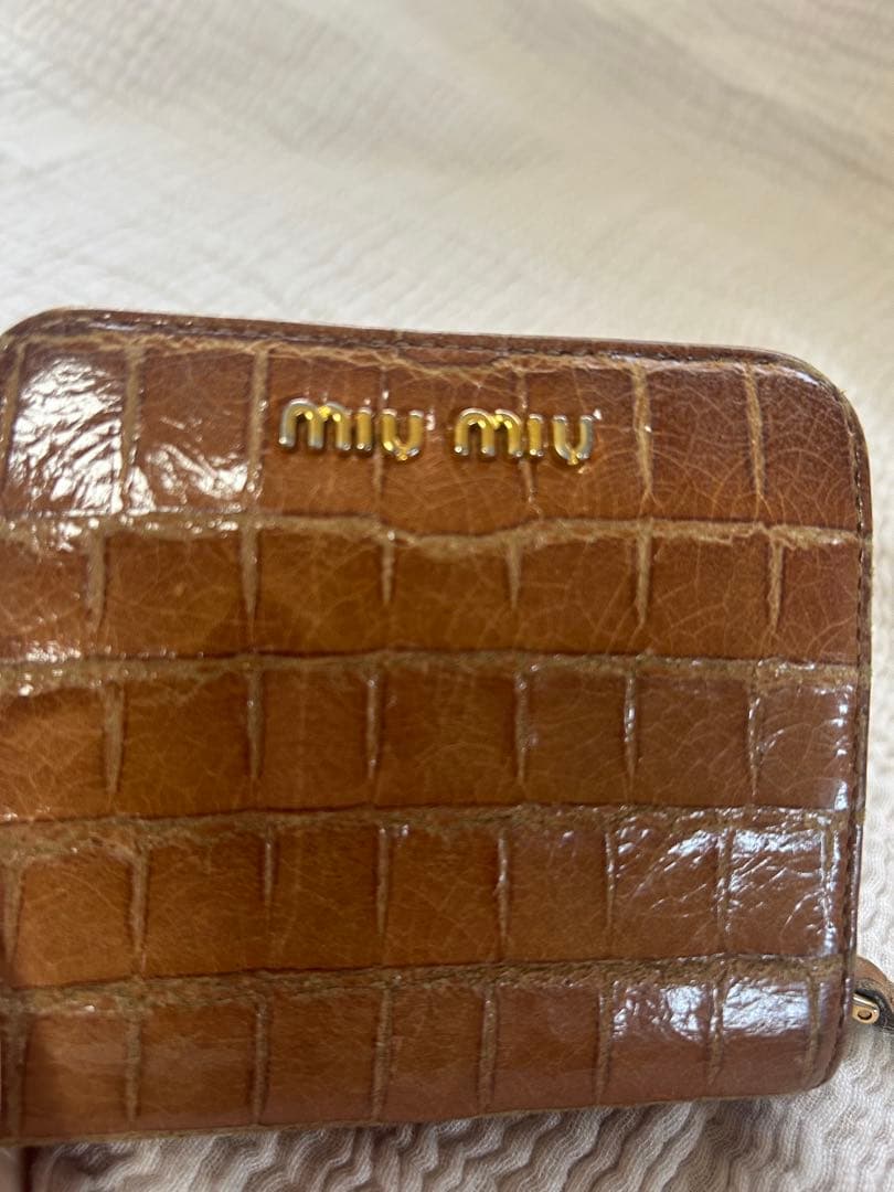 【er】 miu miu キャメル 二つ折り財布