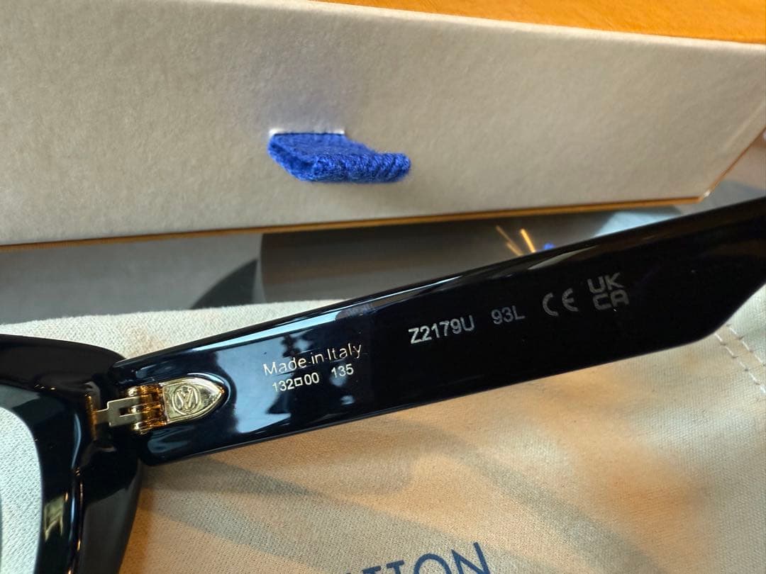 LOUIS VUITTON LV スプリット キャットアイ サングラス