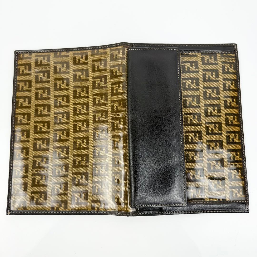 【美品】FENDI フェンディ 二つ折り財布 ズッキーノ レザー カーキ系