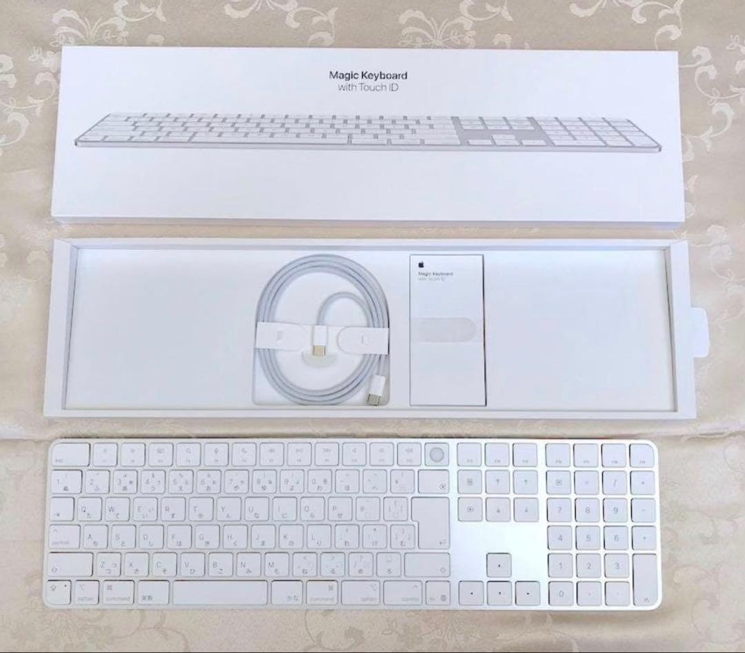 Macmini M4＋Magic Keyboard ＋ドッキングステーション
