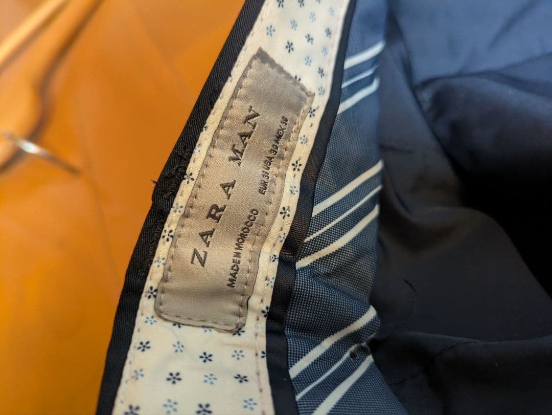 ZARA メンズスーツ（ネイビー）美品　XL