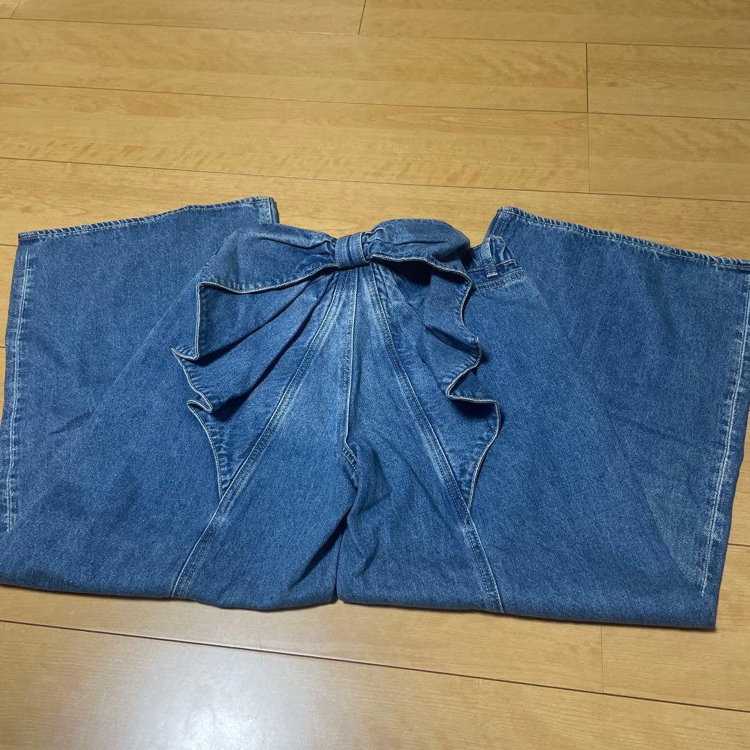 未使用ビッグリボンデニムパンツ