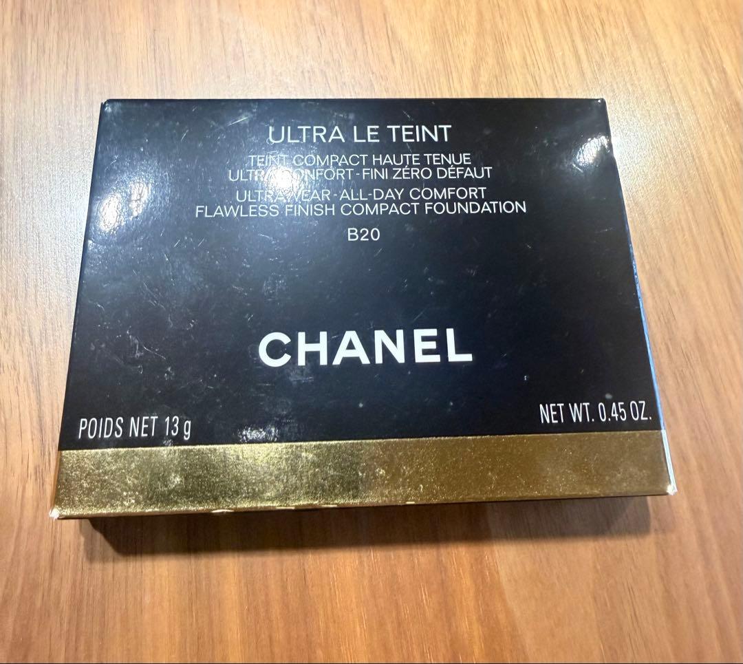 CHANEL ウルトラ　ル　タン　コンパクト　B20
