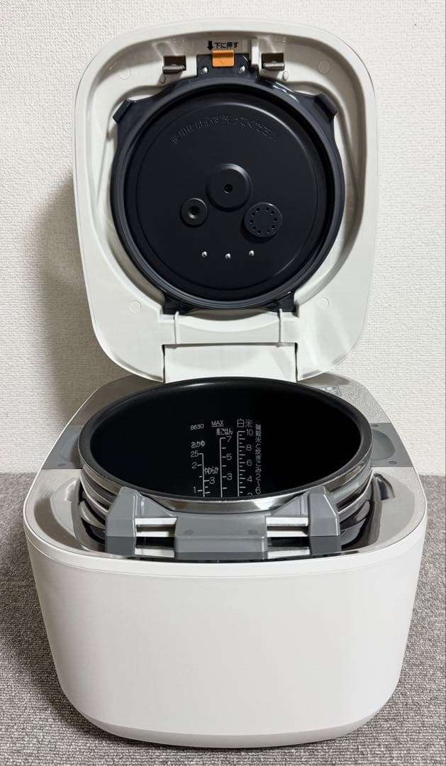 【美品】象印 炎舞炊き 圧力IH炊飯ジャーNW-FA18 動作保証