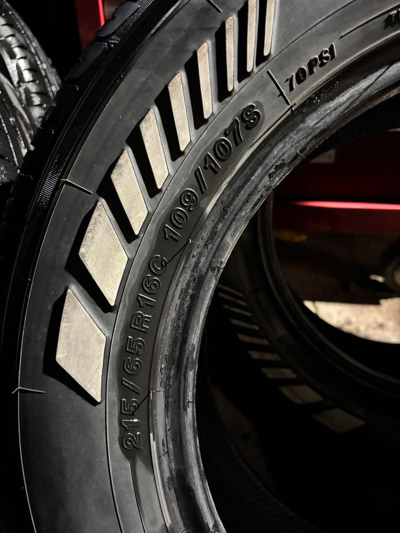 YOKOHAMA PARADA PA03 215/65R16C タイヤ4本セット