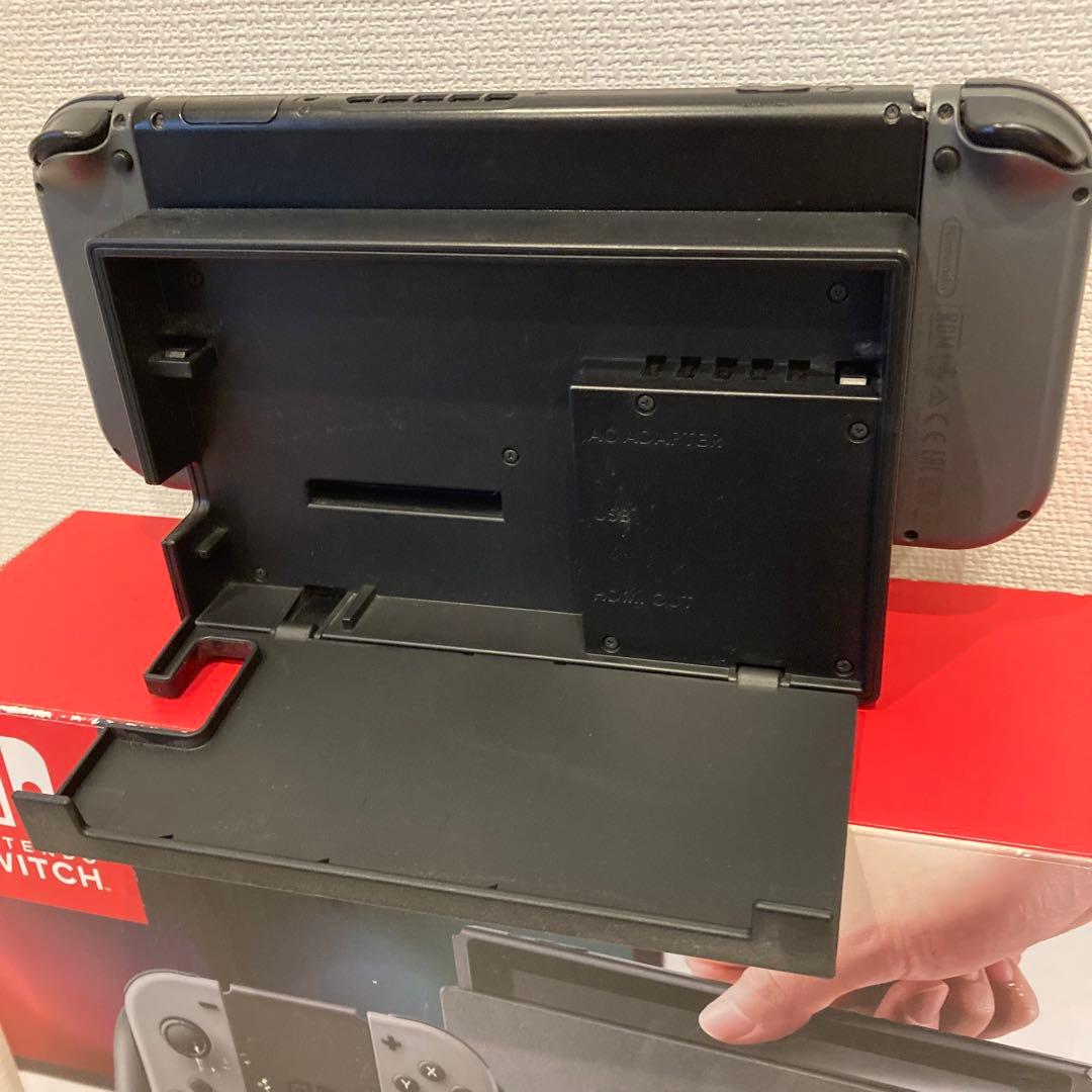【美品】 Nintendo Switch グレー 本体 ＋ソフト2本付き