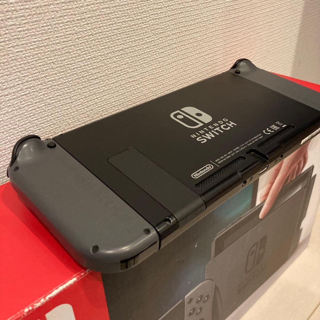【美品】 Nintendo Switch グレー 本体 ＋ソフト2本付き