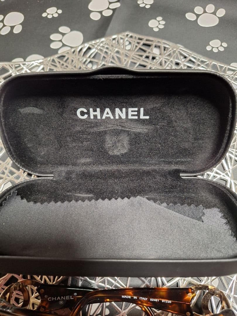 CHANEL ブラウンサングラス ケース付き