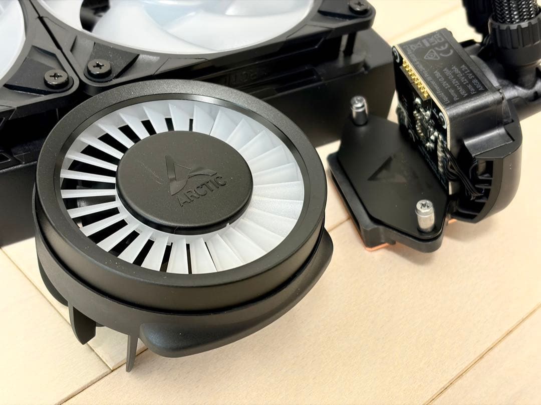 PC用ファン・クーラー Liquid Freezer III Pro 240 A-RGB Black