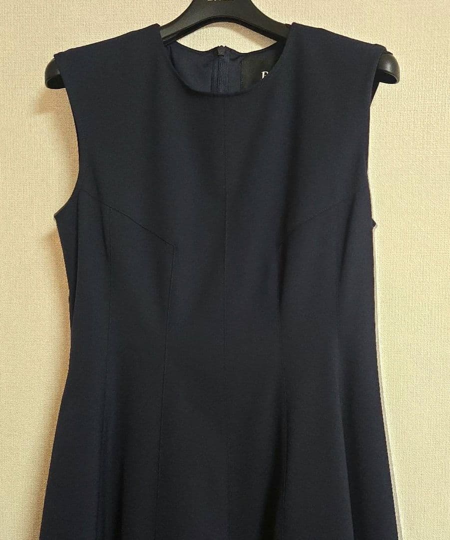 rene ネイビー ノースリーブワンピース