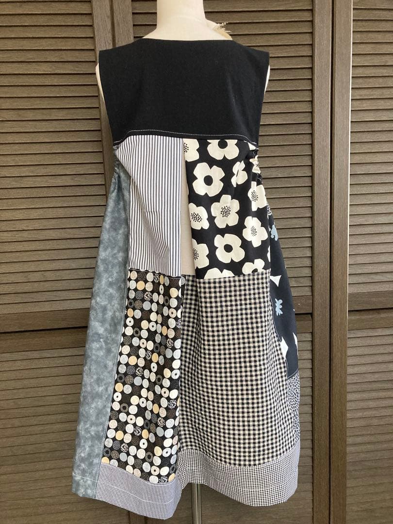 専用　エプロン　ハンドメイド　保育士　パッチワーク　ワンピース