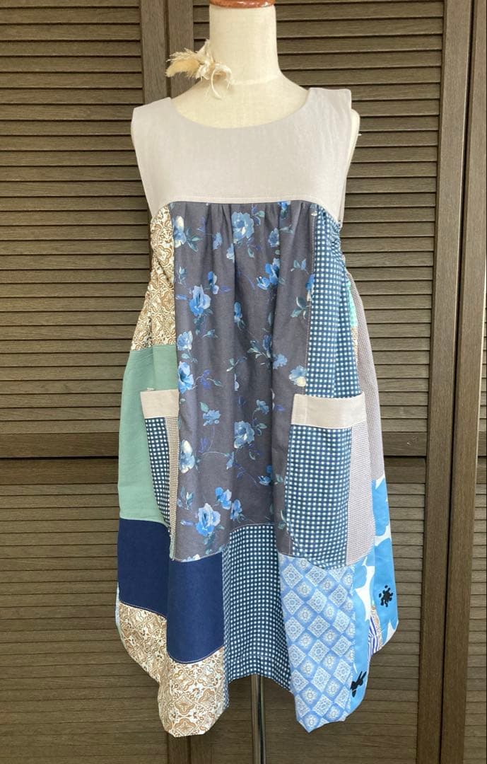 専用　エプロン　ハンドメイド　保育士　パッチワーク　ワンピース