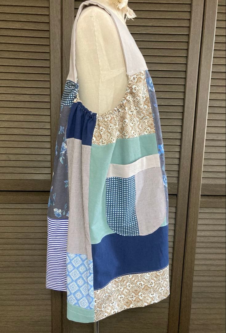 専用　エプロン　ハンドメイド　保育士　パッチワーク　ワンピース