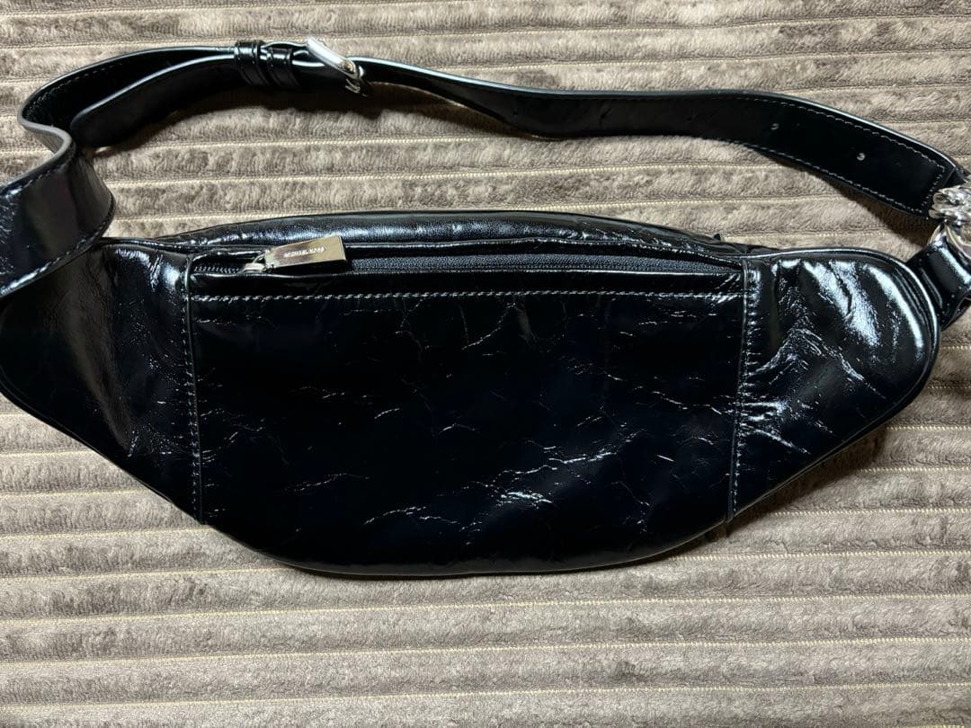 MICHAEL KORS マイケルコース　ボディバッグ
