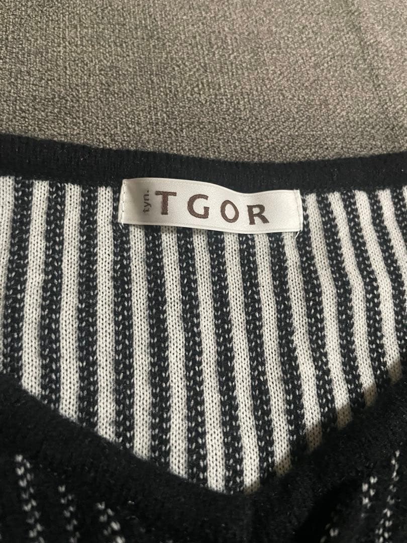 【1週間のみ値下げします】TGOR 刺繍入り黒ボンバージャケット