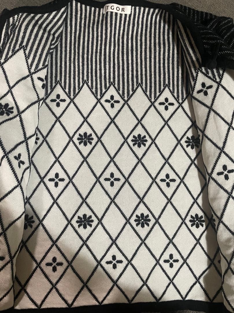 【1週間のみ値下げします】TGOR 刺繍入り黒ボンバージャケット