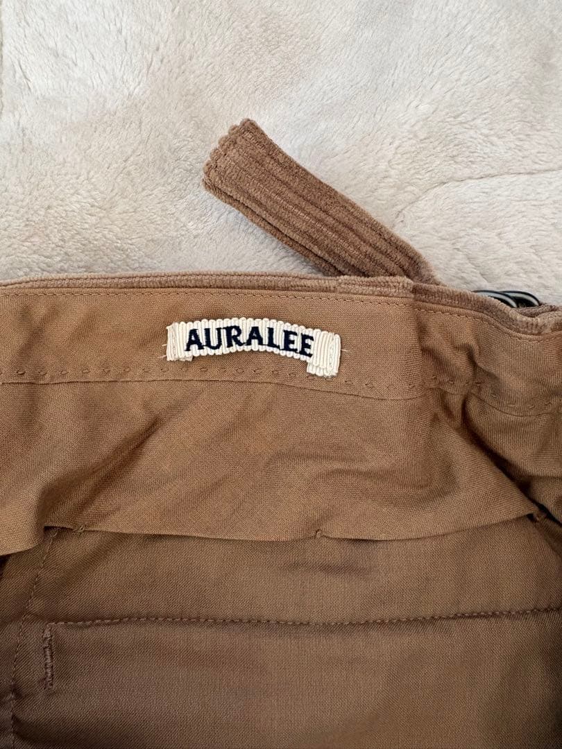 AURALEE コーデュロイパンツ　ベージュ　サイズ4