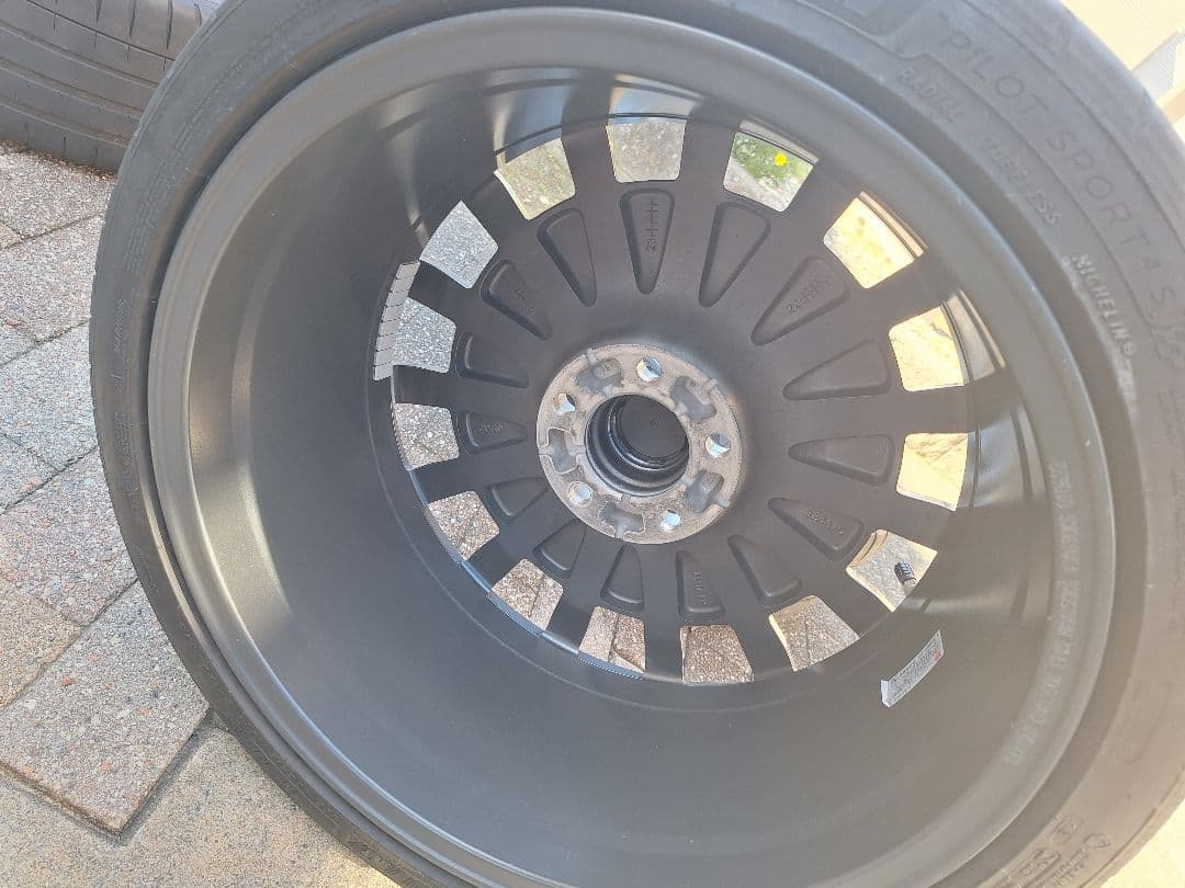 タイヤ・ホイール OZ Rally Racing 18inch 8j+45