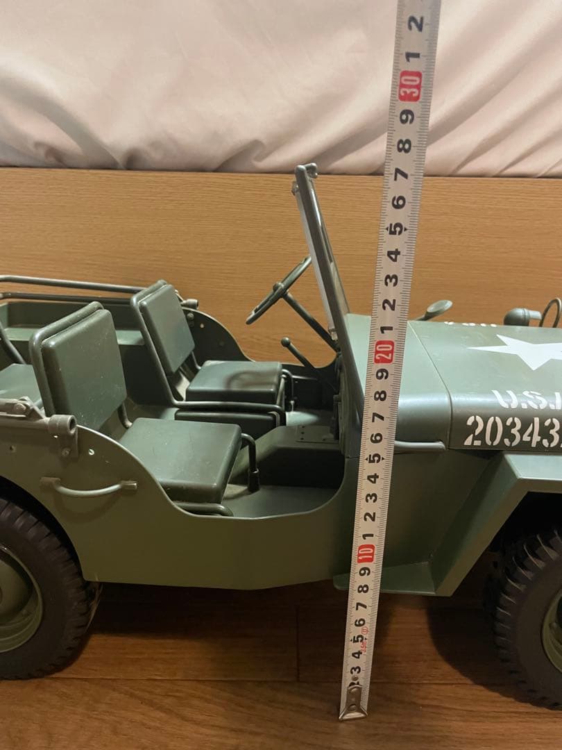 アメリカ陸軍1/4トン4x4小型軍用車（ウィリスMBタイプ）G.Iジョー1体付き