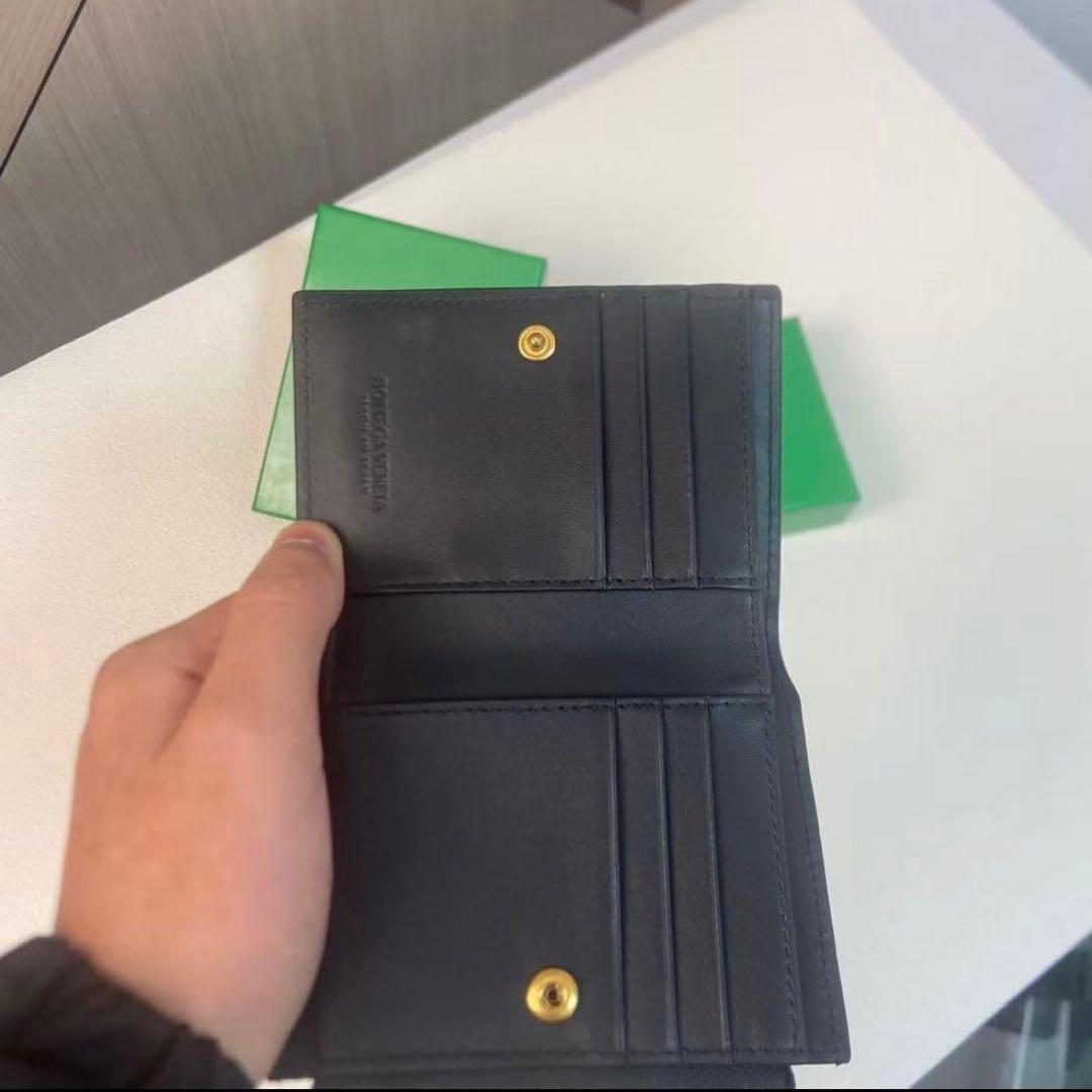 Bottega Veneta ブラック　レザー　二つ折り財布　黒