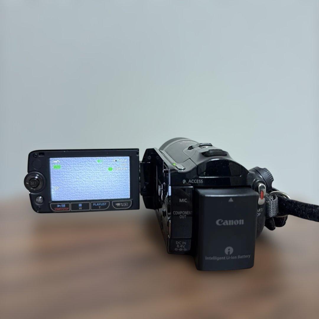 【ビデオカメラ】 Canon iVIS HF21
