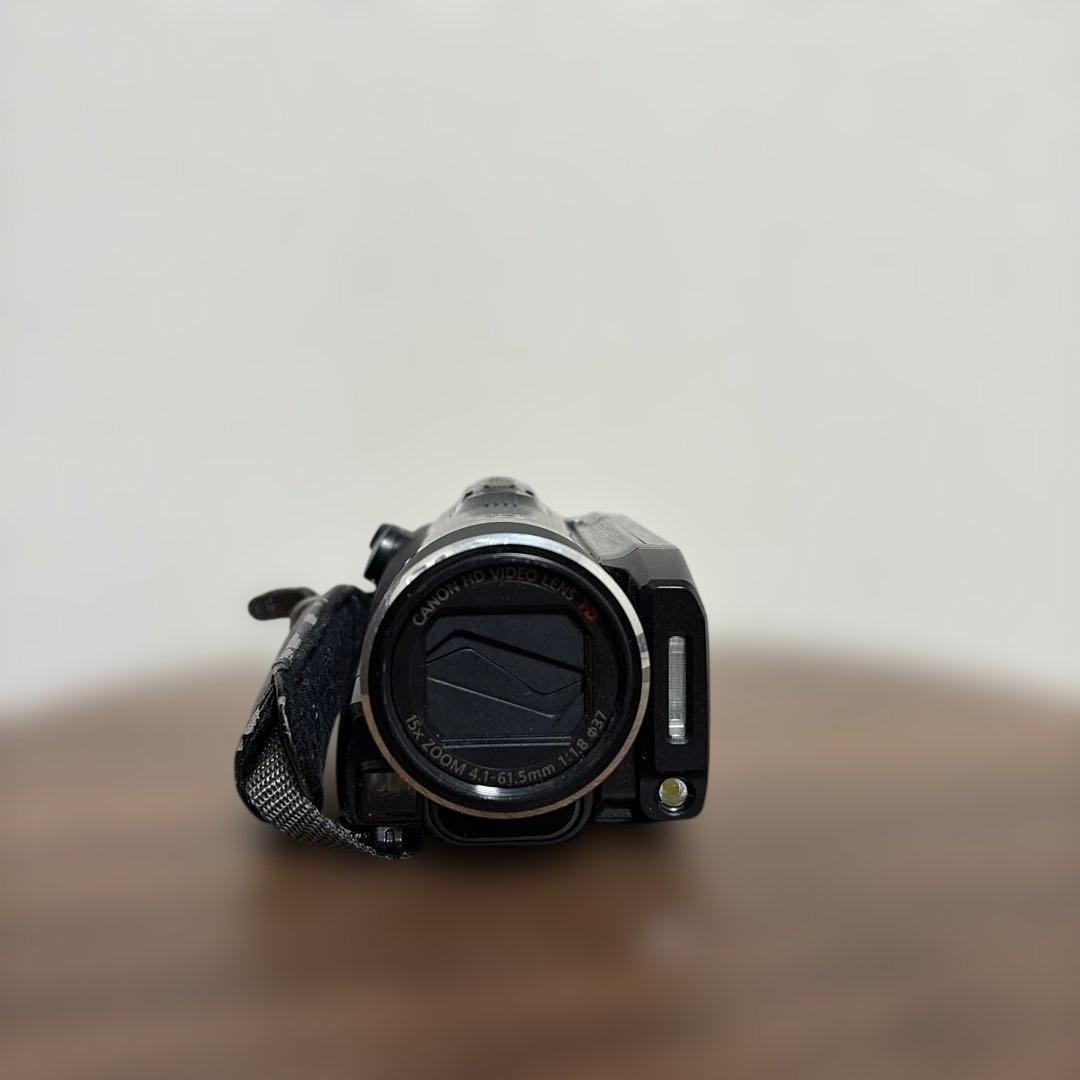 【ビデオカメラ】 Canon iVIS HF21