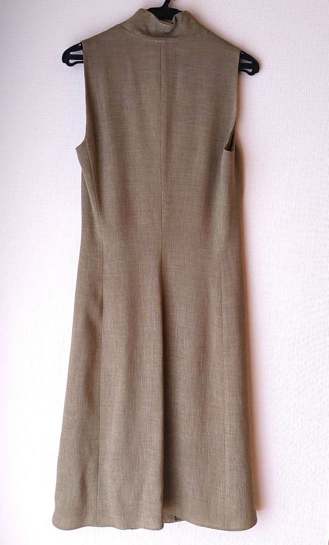 ARMANI COLLEZIONI ノースリーブワンピース オリーブグリーン