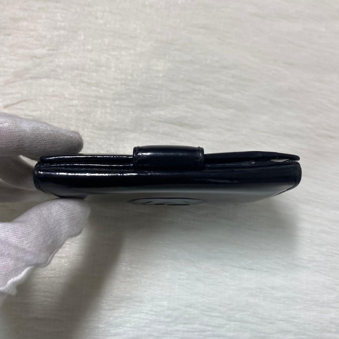 本日特別値下げ　GUCCI グッチ　エナメル　二つ折り　ダブルホック　黒　GG