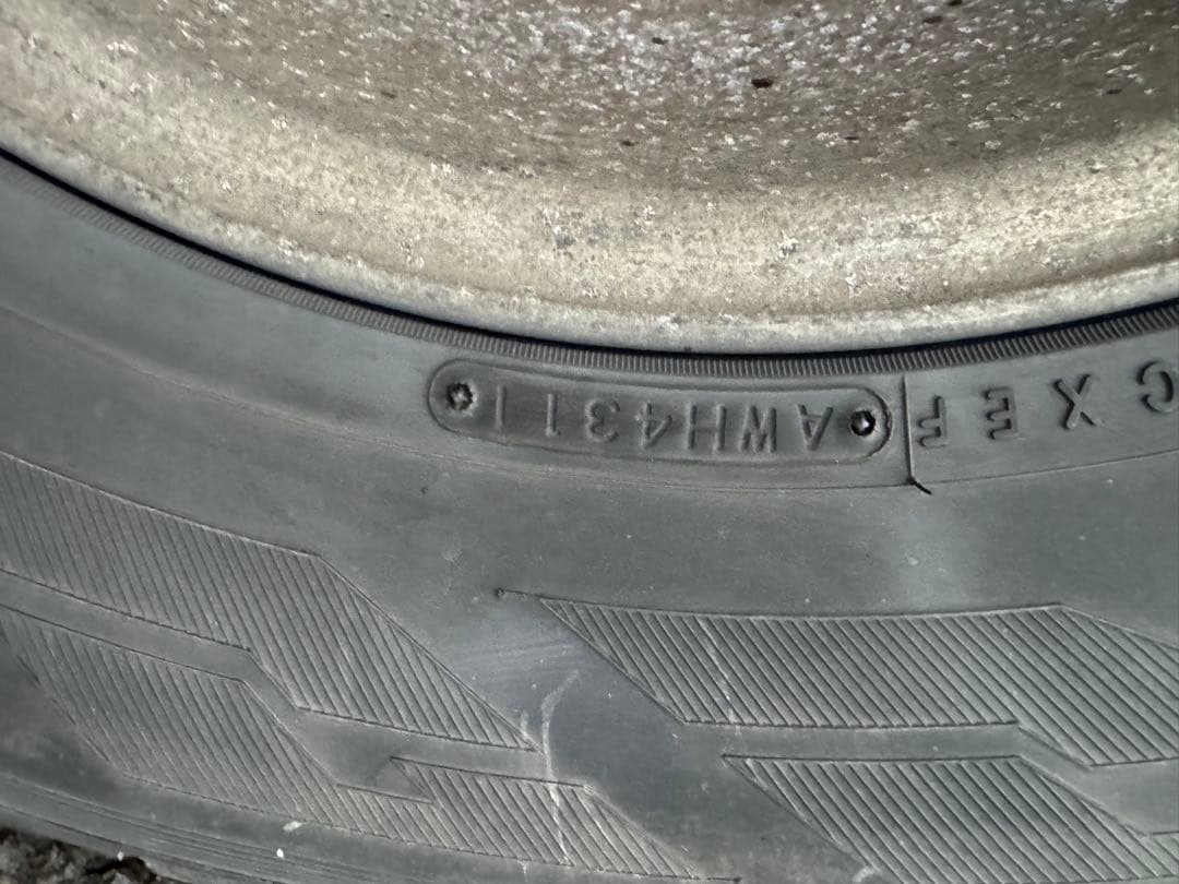 トヨタ　78プラド 純正ホイール　265/70R15 スタッドレス