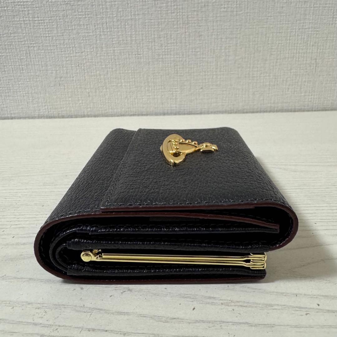 【新品】ヴィヴィアンウエストウッド 三つ折り　がま口　財布　レザー　オーブ 黒