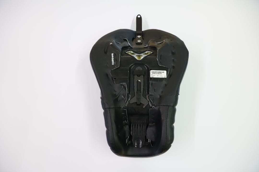ハーレー純正　スポーツスターシート　883N　 XL883N IRON