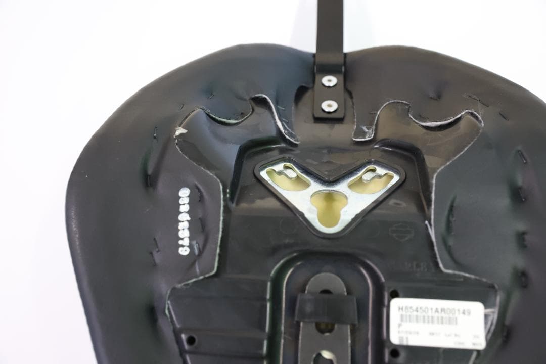 ハーレー純正　スポーツスターシート　883N　 XL883N IRON