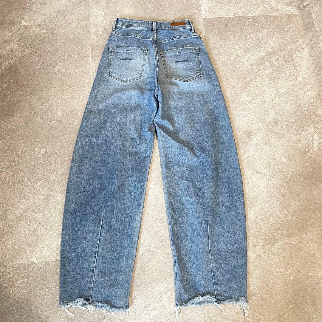 美品★YANUK ヤヌーク　Laura カーブテーパード　パンツ　デニム　23