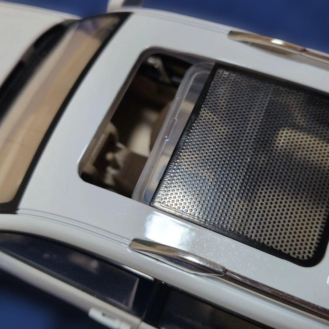 LEXUS LX570 1/18 ダイキャストモデル
