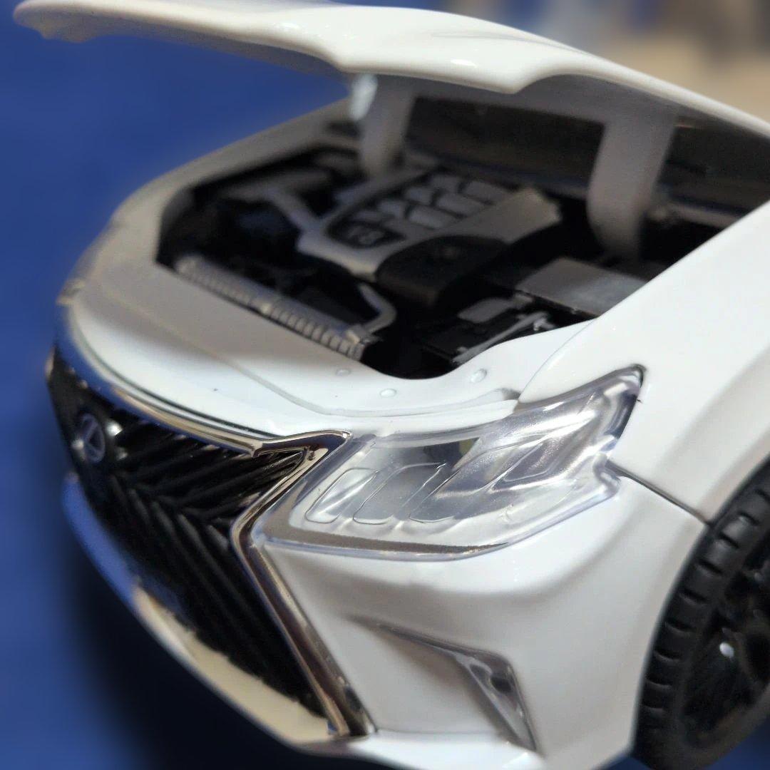 LEXUS LX570 1/18 ダイキャストモデル
