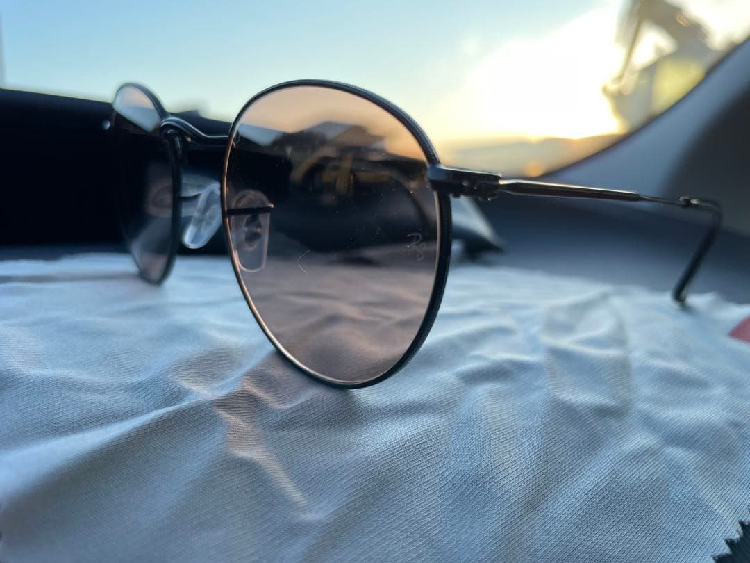 Ray-Ban ラウンドメタルサングラス ブラウンレンズ