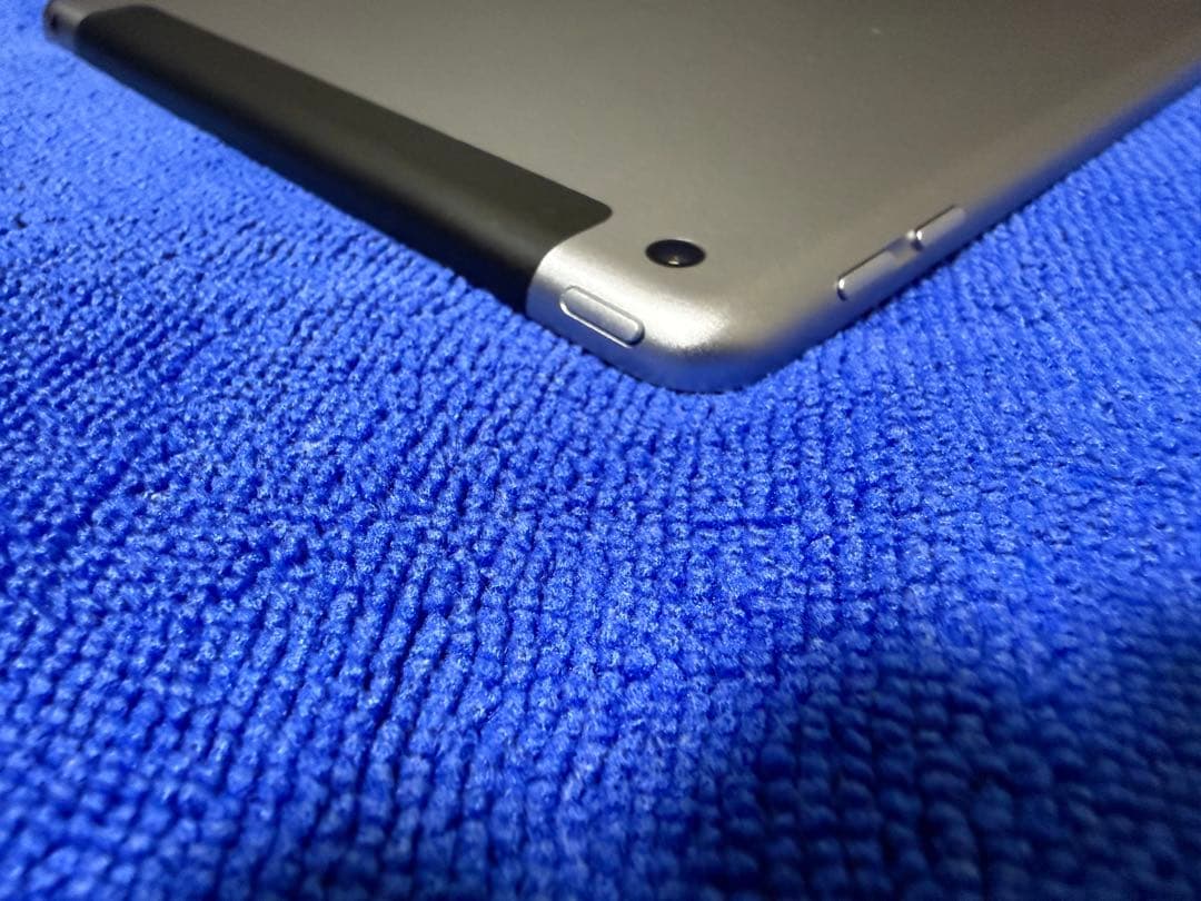 ⚫︎値下げしました　【美品】iPad (第6世代) Cellular SIMフリー