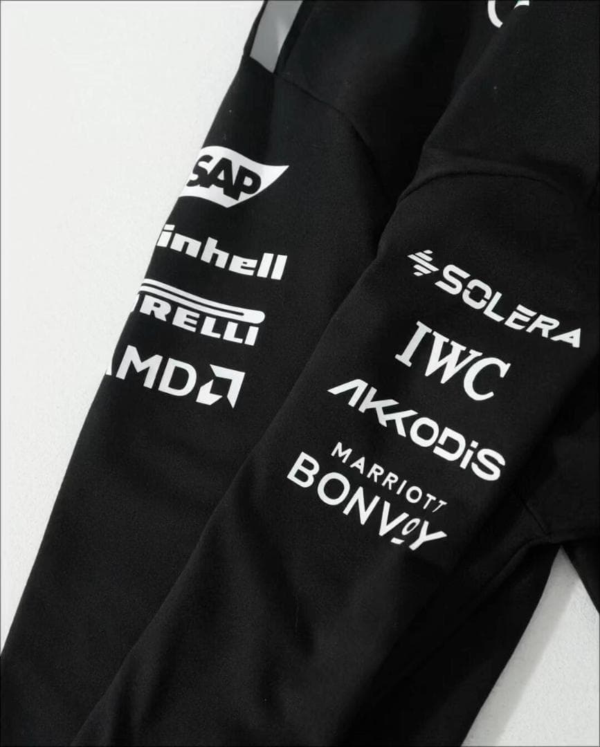 26 adidas Mercedes-AMG Petronas 長袖カットソー