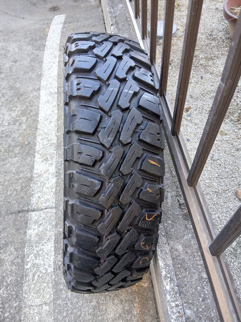 MUDSTAR M/T 195/80R15 107/105N LT 1本